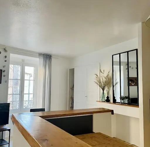 Appartement - Centre Historique - Avec Vue Aurillac